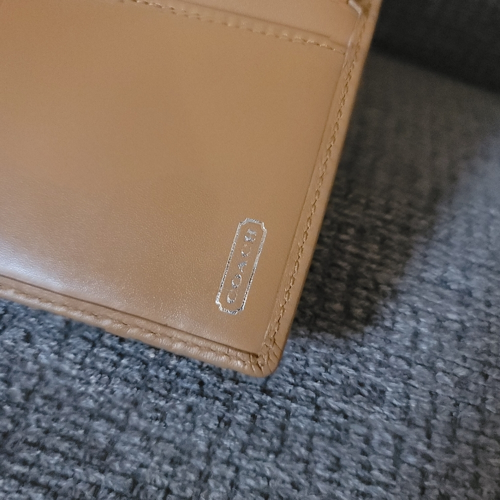 Coach Tan Leather Wallet with Gold-Tone Logo - Picture 12 of 16